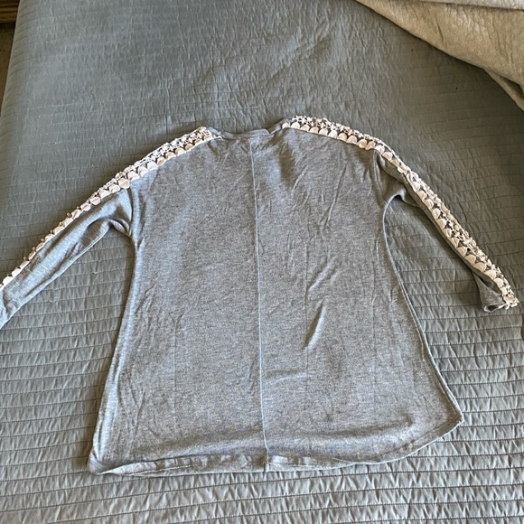 2 for $25 Gray Lace Sleeve thin sweater - Picture 2 of 4